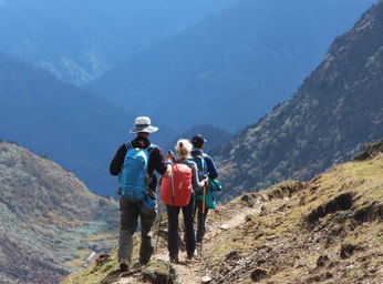 Trekking in Dhanaulti