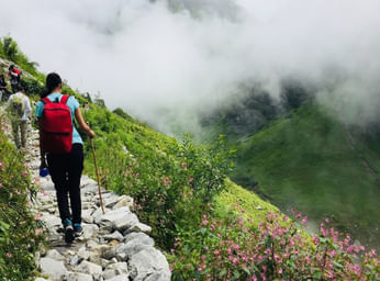 Trekking in Chamoli