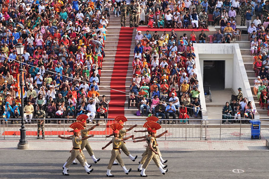 ATTARI BORDER, PUNJAB (approx. 417 km from Delhi)