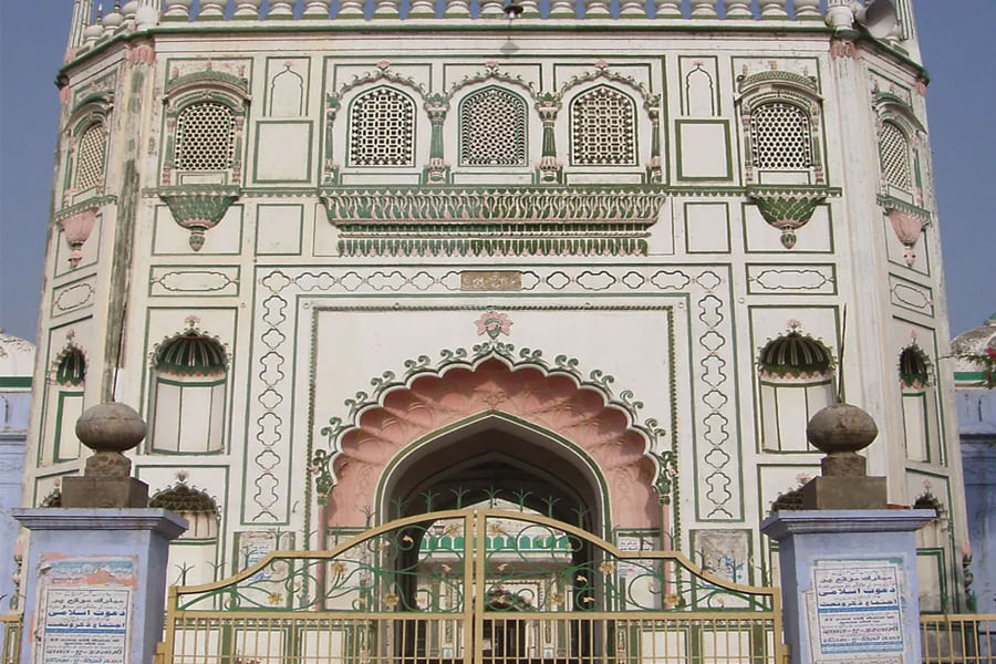 PHILIBHIT, UTTAR PRADESH (APPROX. 325 km from Delhi)