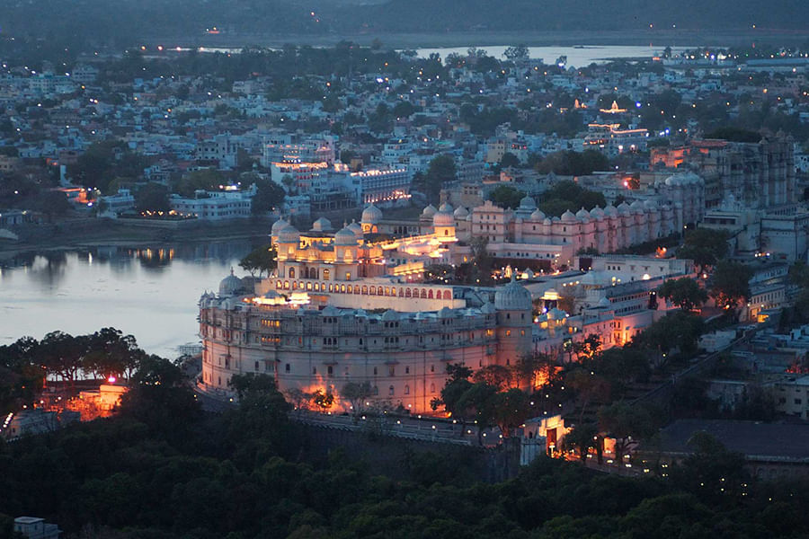 Udaipur(Approx 663 km from Delhi)