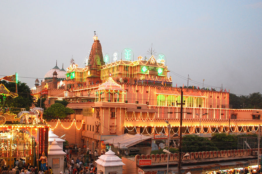 Mathura(Approx 183km from Delhi)